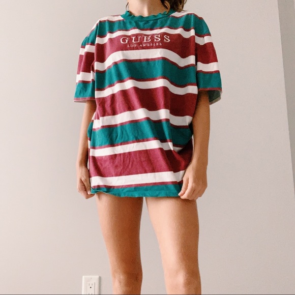 Vintage Guess oversized tee - Picture 2 of 3